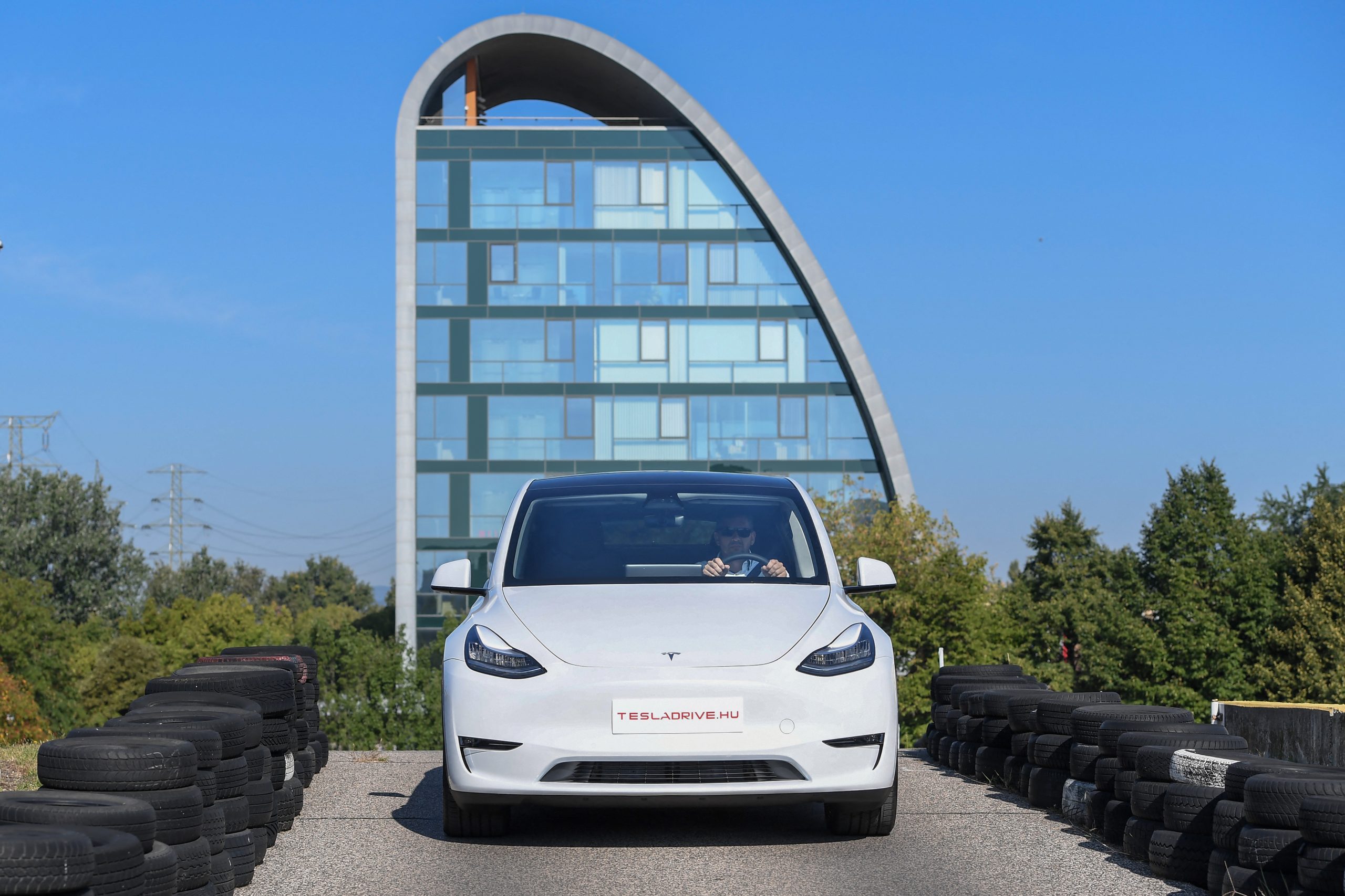 Tesla donne des lettres de noblesse au bitcoin