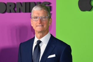 Le patron d’Apple évoque les travaux sur les technologies de voiture autonome